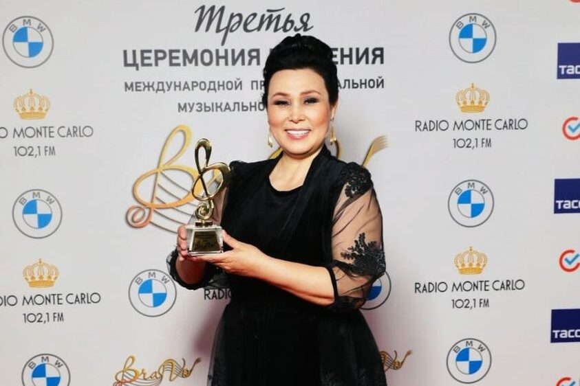 Сүтті сиськи порно орыс