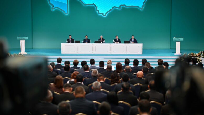 Әкім – ең алдымен