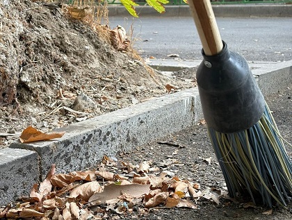 Қаратау ауданындағы күнделікті санитарлық тазалық жұмыстары