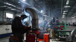 Облыс экономикасы өсіп