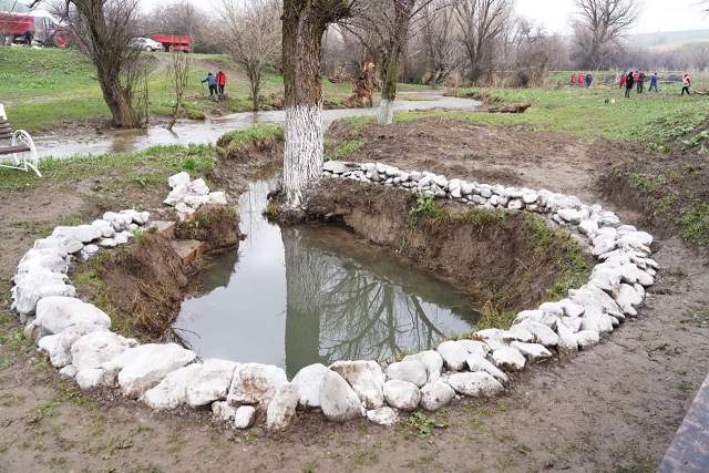 Мөлдір бұлақ