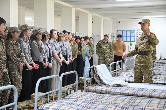 Армия – шыдамдылық пен тәртіп мектебі⁣⁣⠀